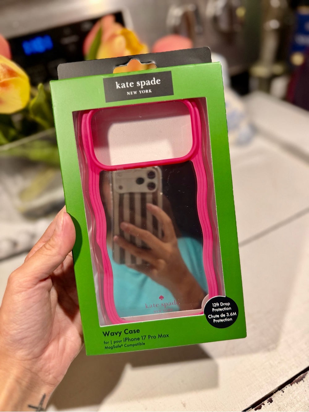 kate spade Bright Pink Wavy iPhone 17 Pro Max Case